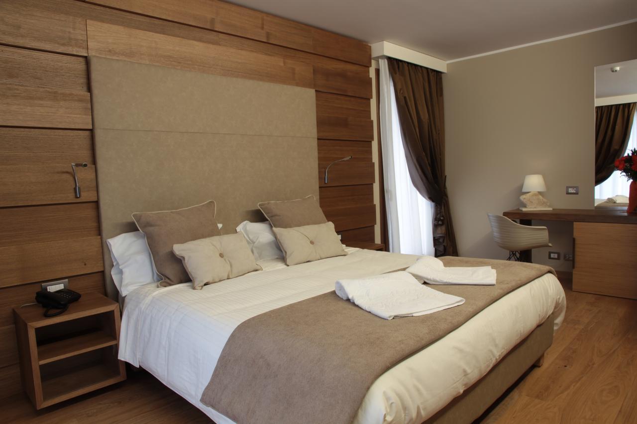 Relais Assunta Madre Hotel Ривизондоли Екстериор снимка